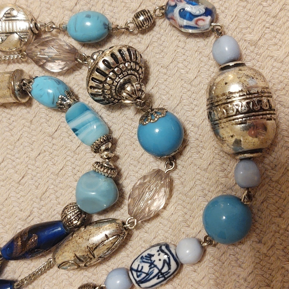 Avon Vintage Beaded Three Strand Necklace - Picture 2 of 6